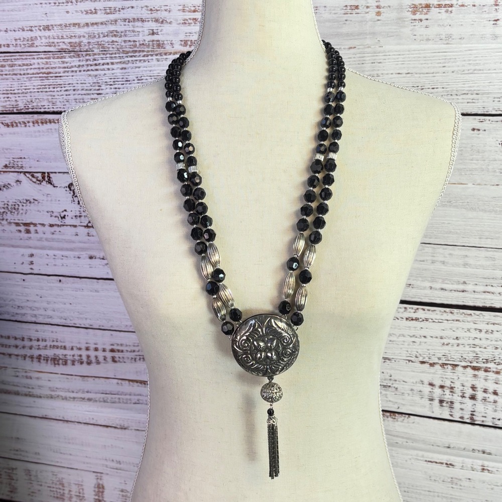 Vintage Tassel Medallion Necklace Black Silver Tone Metal Victorian Goth Boho - Picture 16 of 16
